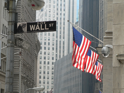 Πτωτικά ξεκίνησε η Wall Street